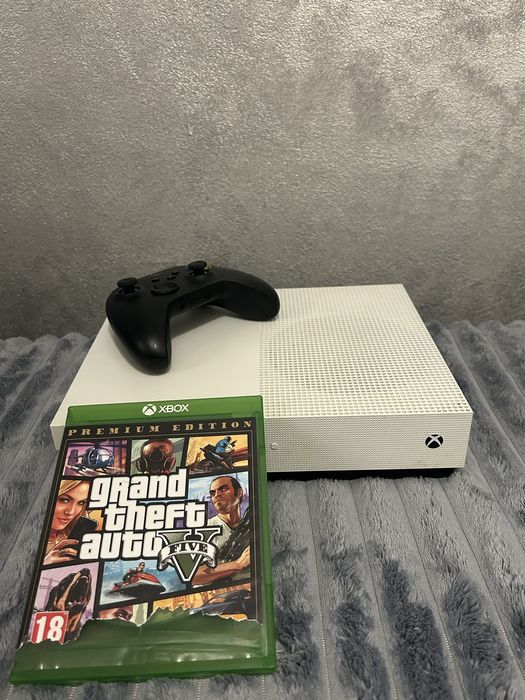 Vand Xbox one s 1tb