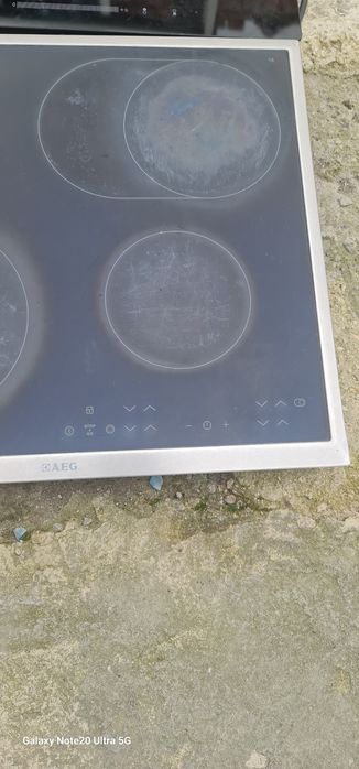 Индукционен котлон