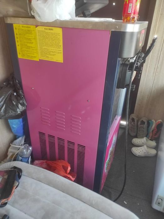 Фризер, мороженый аппарат