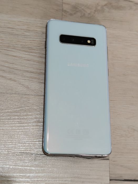 Samsung S10 Plus 128 gb Ram 8 android 12