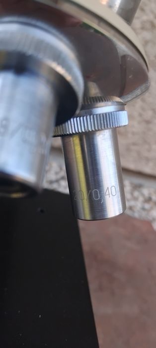 Старинен малък български микроскоп МУ-4