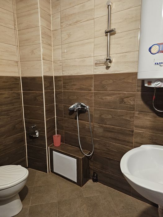 Дава се под наем Едностаен апартамент в Плевен, Широк център - 50 кв.м за 280.5 € - Снимка #2