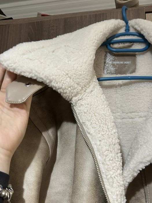 Продавам Дамско яке тип авиатор (shearling]