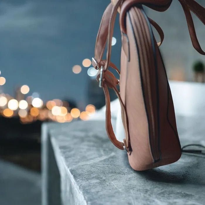 Дамска раничка оранж