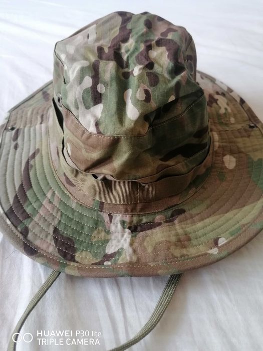 Camuflaj pălărie