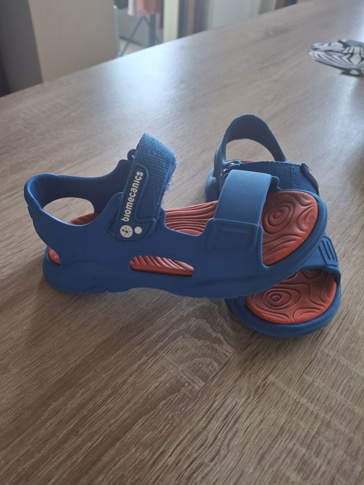 Чехли CROCS  и сандали Biomecanics