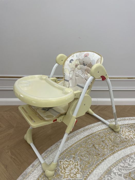 Детский стульчик для кормления.