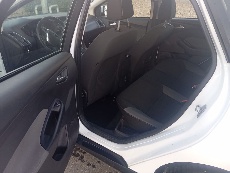 FORD Focus 2014 — imagine 5