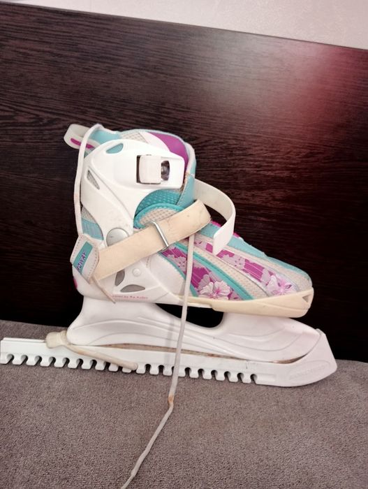 Коньки фигурные коньки