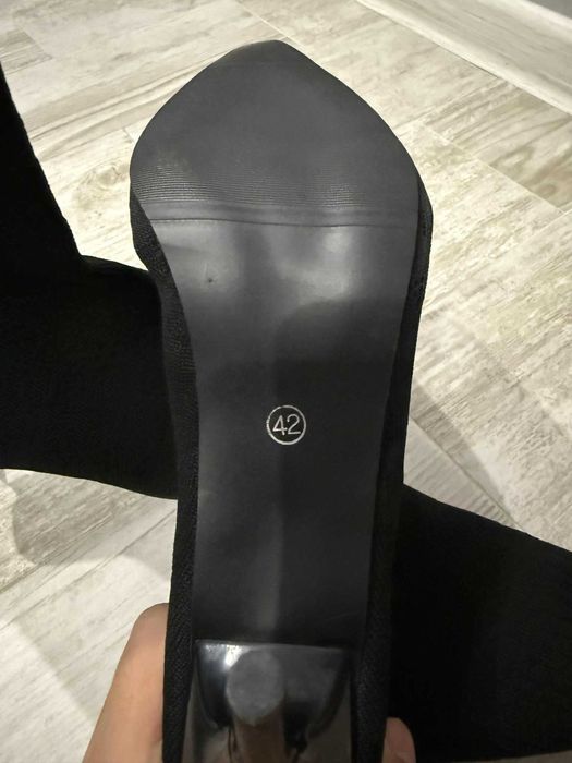 Нови черни токчета / ботуши тип sock boots