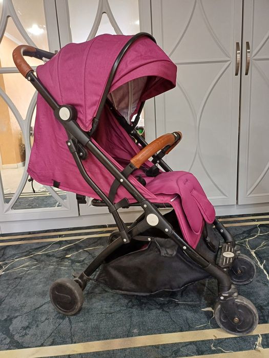 Коляска прогулочная