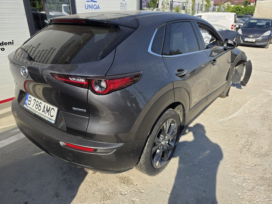Mazda CX-30 2.0 Benzina + Electric 2021 avariat,lovit ,defect