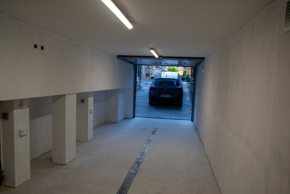 Дава се под наем Гараж / Паркомясто в София, Лозенец - 44 кв.м за 293.25 € - Снимка #10