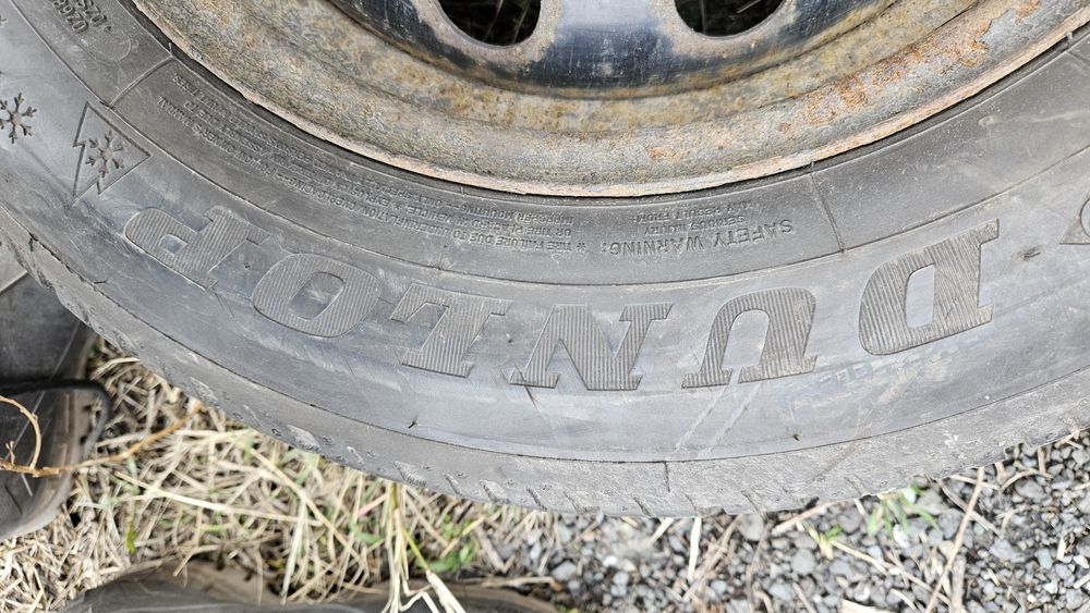 2бр гуми 175 70 14 дънлоп