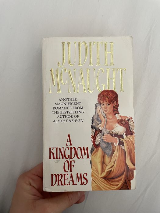 Книги на английски, романси