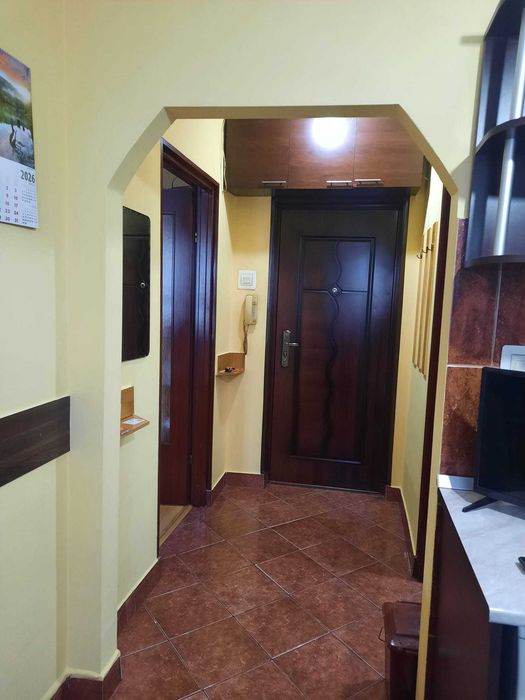 Imediat ocupabilă! Situată  la etajul 1, mobilată și utilată