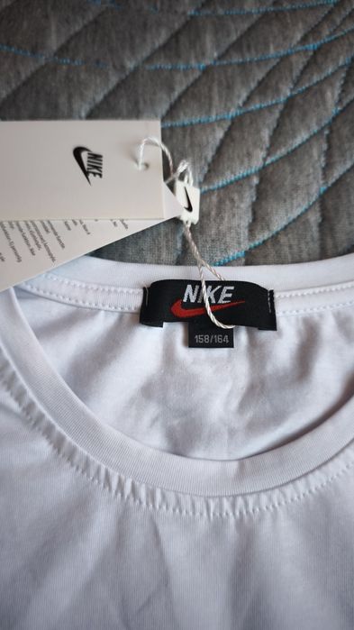 Тениска Nike 158/164 нова