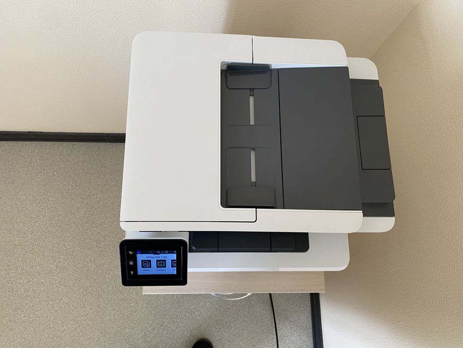 Принтер МФУ HP LaserJet Pro MFP 4103 fdw (почти новый)