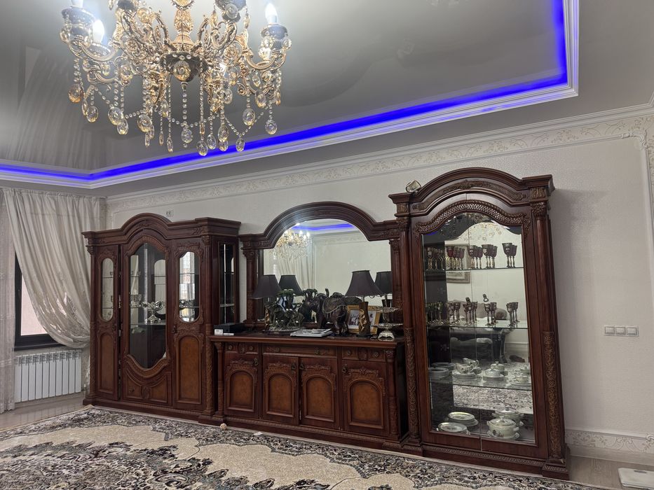 Сервант для гостинной