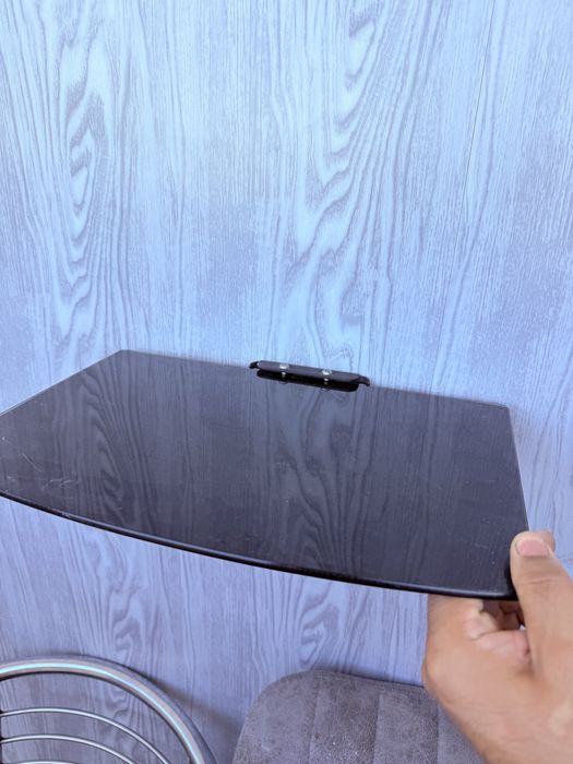 Продам полку под телевизор