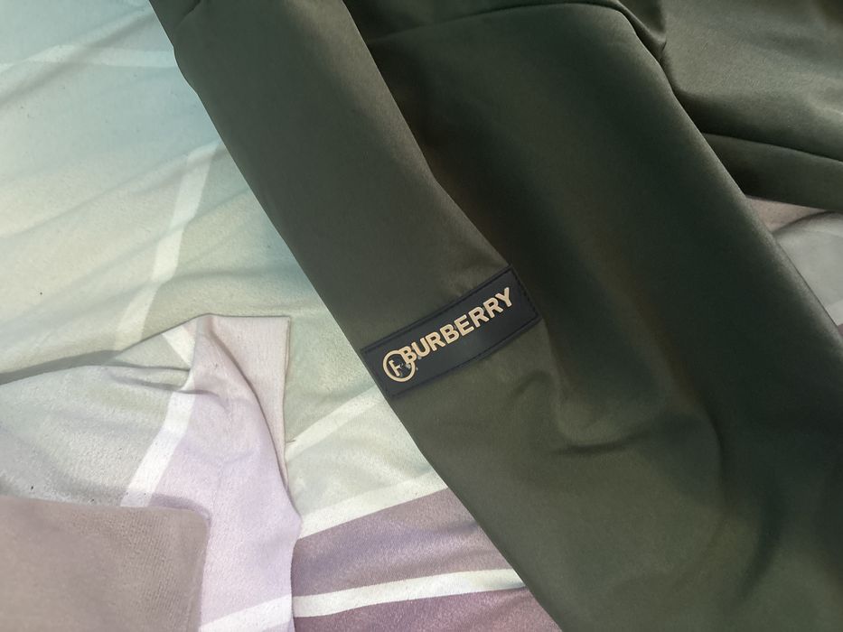 Geaca Burberry Marimea S