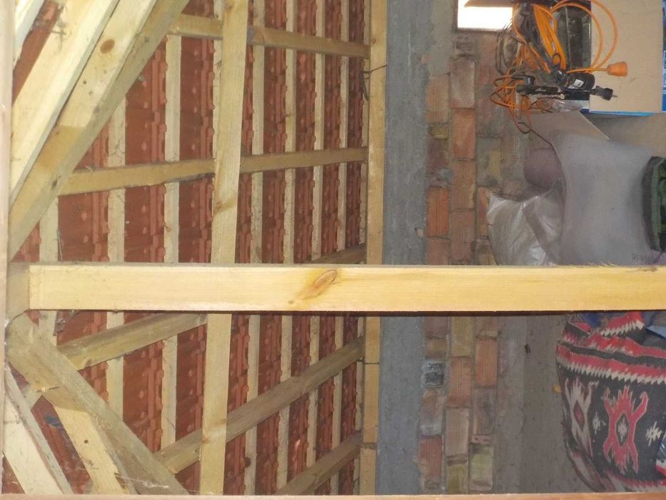 Собственик продава едноетажна масивна къща,с Градница,област Габрово