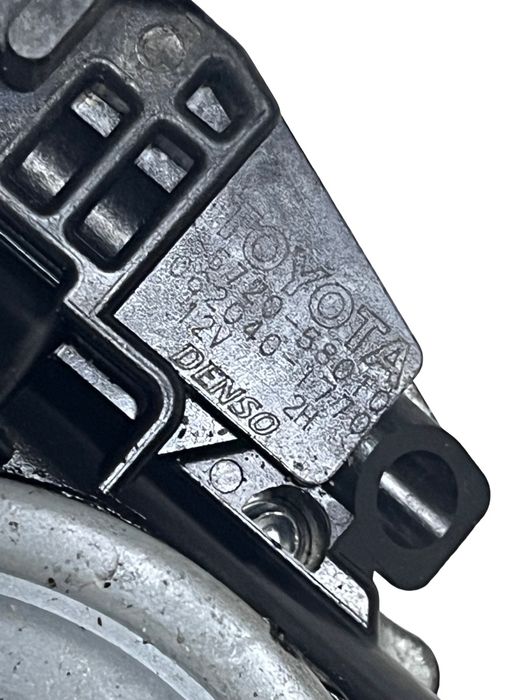 Macara Geam Dreapta Spate Lexus Is Ii Saloon Gse2_, Ale2_, Use2_ 2005 - 2013 85720-58010