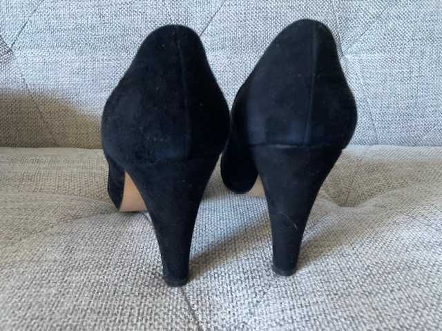 Stilletos din piele întoarsă, negri