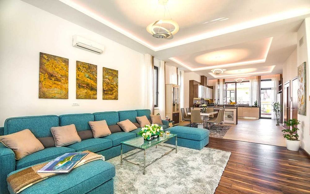 Дава се под наем Къща в София, Симеоново - 652 кв.м за 2295 € - Снимка #1