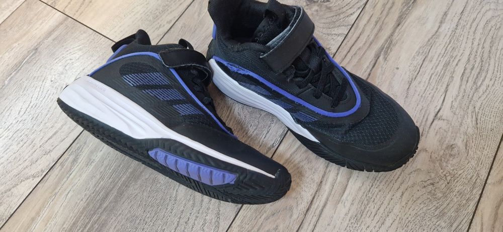 Маратонки Adidas, номер 32/33