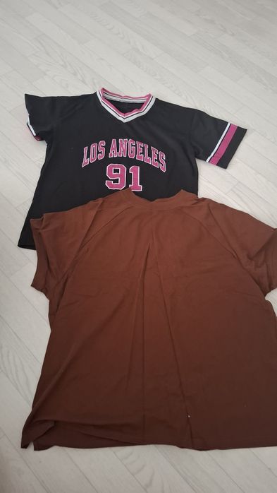 Модная джинсовая куртка