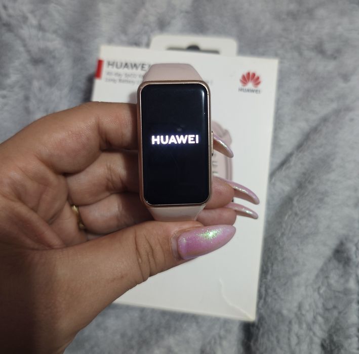 Фитнес гривна Huawei band 6