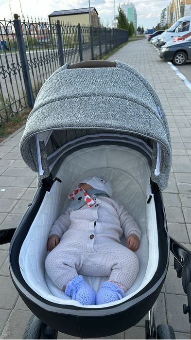 Продам коляску с двумя блоками