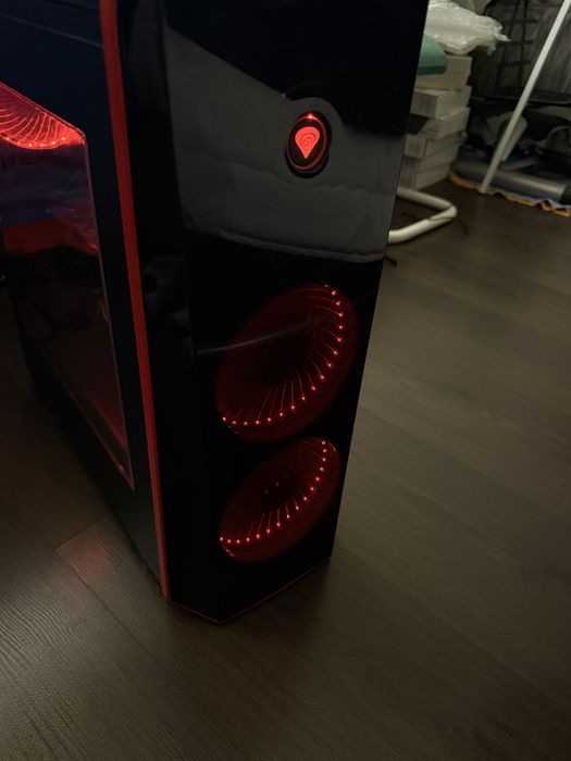 Запазен компптър Genesis Titan 700