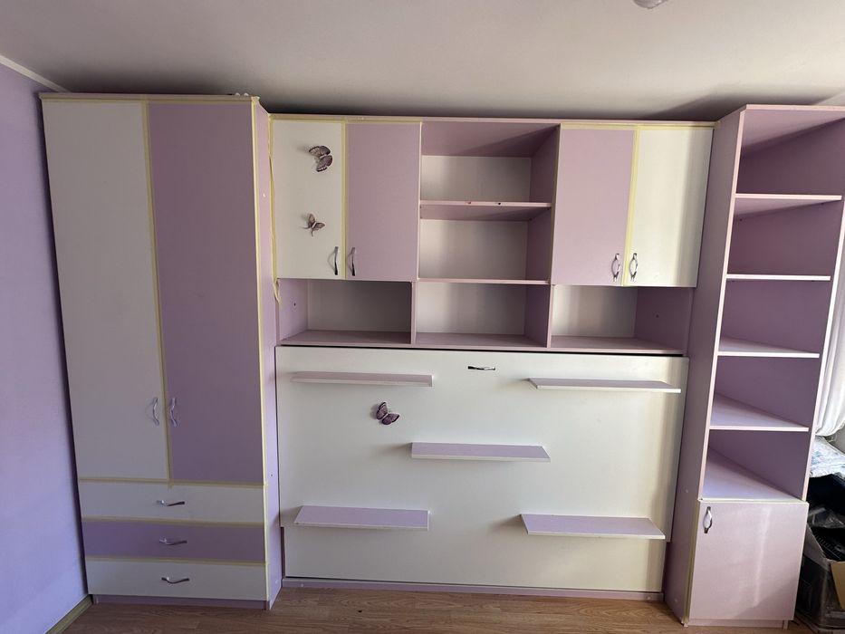 Pat rabatabil cu spatii de depozitare