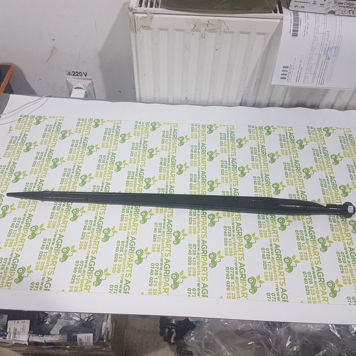 Dinte furca incărcător frontal - 36x810mm cu filet M22x1.5mm