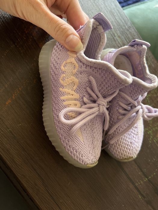 Продам обувь для мальчика и девочки по 2000