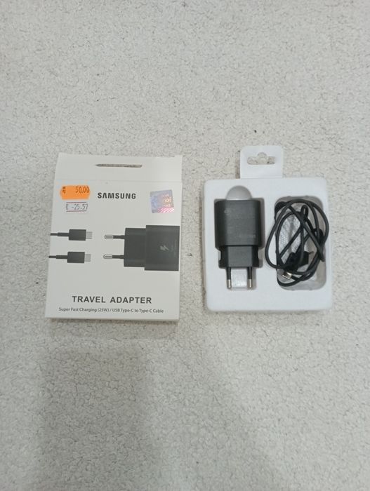 Продавам зарядно за телефон Type C