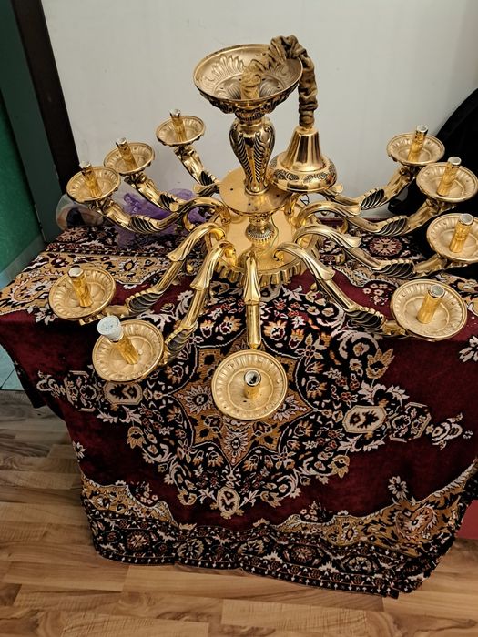 Продам люстры бу