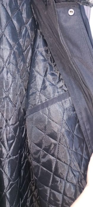 Продам зимние куртки