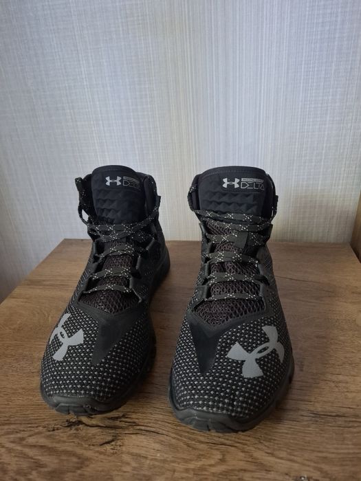 Under Armour маратонки 44 номер.