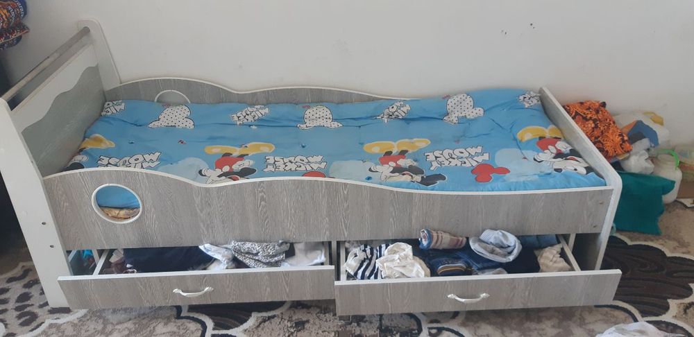 Детские деван сотилади