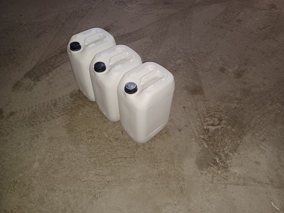 Пластмасова туба за гориво, масло-  30 л.