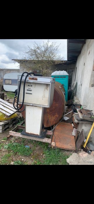 Цистерна с колонка за дизел