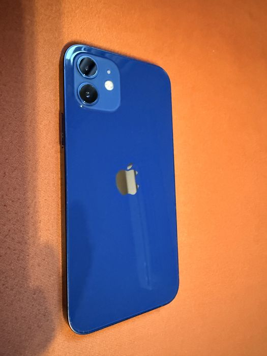 Телефон Iphone 12, 64GB , син
