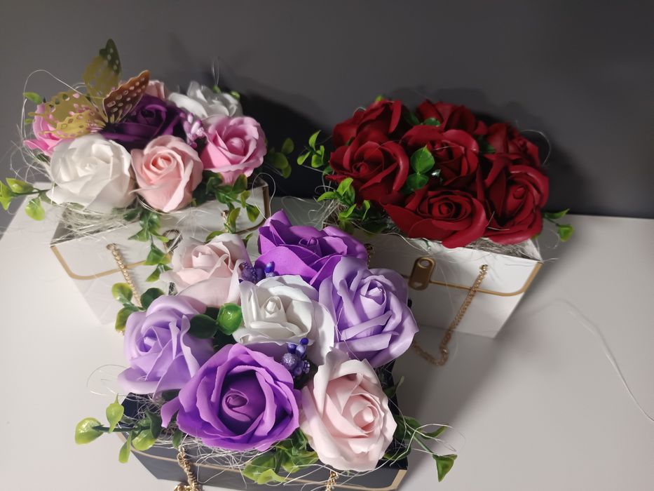 Кошнички със сапунени цветя