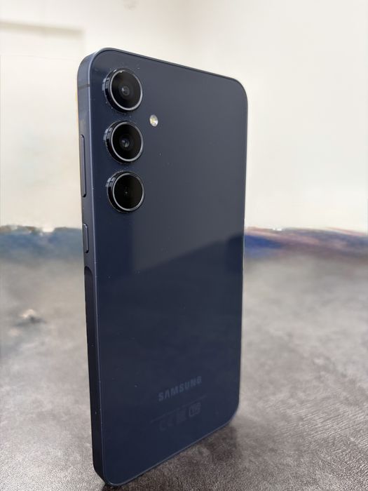 Самсунг А55 5G на 256гб.