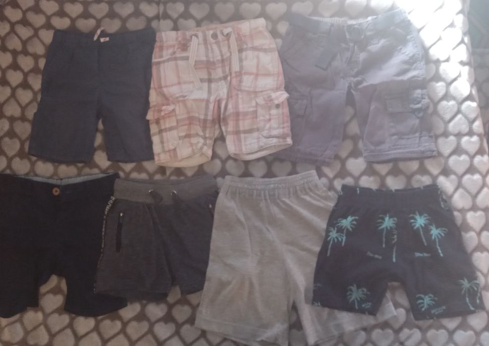 Pantaloni scurti marimea 98