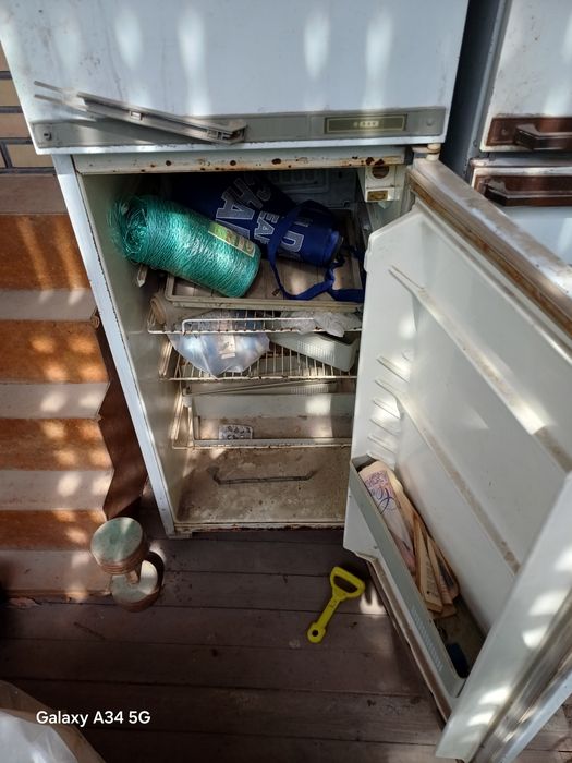 Холадилник сотилади