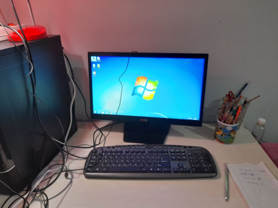 Компьютер  сотилади . Куп ишлатилмаган .